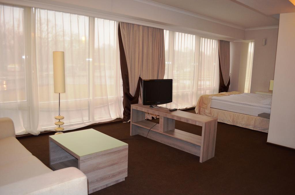 Hotel Optima Zaporizhia Zewnętrze zdjęcie
