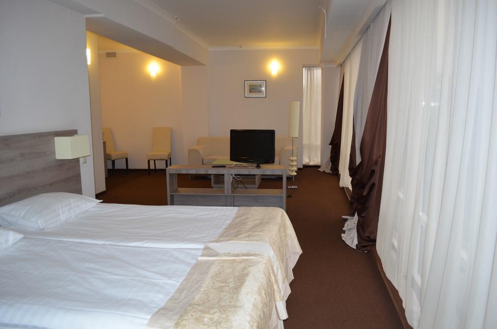 Hotel Optima Zaporizhia Zewnętrze zdjęcie